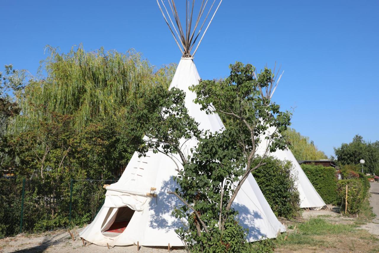 Storchencamp Gaestehaus 拉斯特 外观 照片